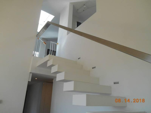 Imagen 13 de 19 de Departamento En Venta De 3 Ambientes, Totalmente Remodelado En San Isidro Central. San Isidro