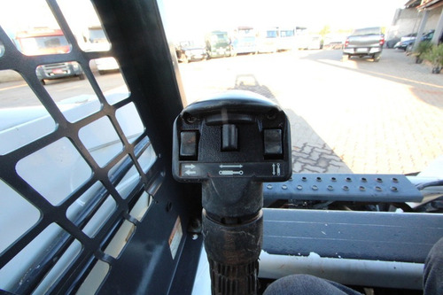 Imagem 11 de 17 de Mini Carregadeira Bobcat S150
