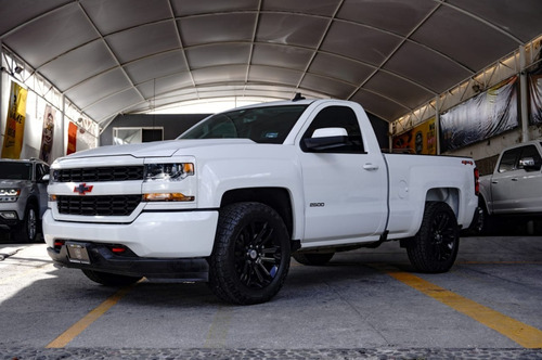 Imagen 1 de 14 de Chevrolet Silverado 2500 4x4 2018