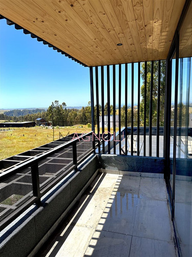 Casa En Arriendo De 3 Dorm. En Navidad