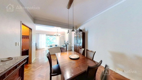 Venta De Departamento En Belgrano R De 5 Ambientes.