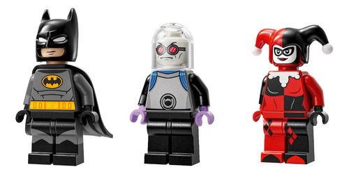 Lego Dc Batman com Batmobile Vs Harley Quinn e Freeze 76274