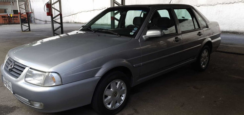 Imagem 1 de 9 de Volkswagen Santana 2000 2.0 4p