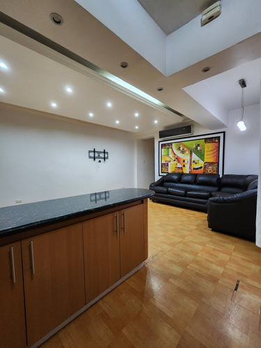 Apartamento En Alquiler En Chacao. Con Estacionamiento 