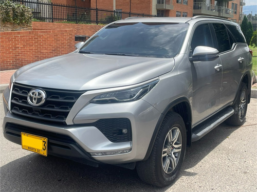 Toyota Fortuner 2.4 Sr Diesel