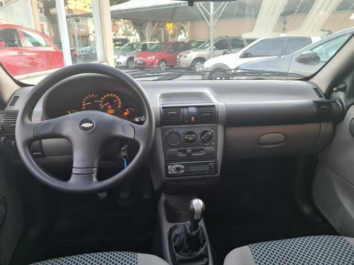 Imagem 4 de 7 de Chevrolet Classic 1.0 Mpfi Ls 8v Flex 4p Manual