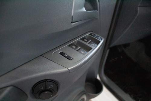Volkswagen Vw Suran Trendline Gnc 2010 Blanco