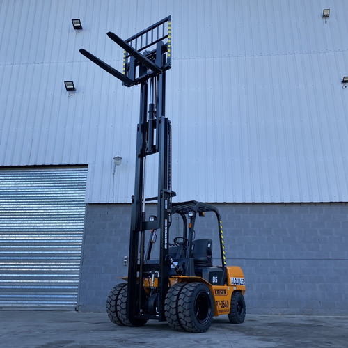 Autoelevador 3500kg 3.5 Toneladas Triple Torre 4.5m Duales