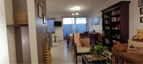 En Venta Casa Muy Amplia En El Refugio