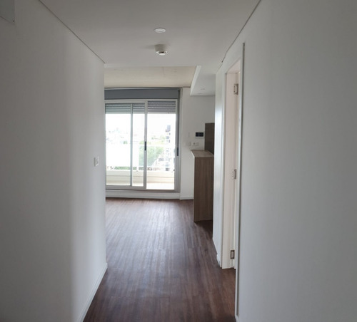 -apartamento 1 Dormitorio, Balcón, Garage, La Blanqueada.