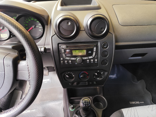 Ford Fiesta 1.6 Ambiente Mp3