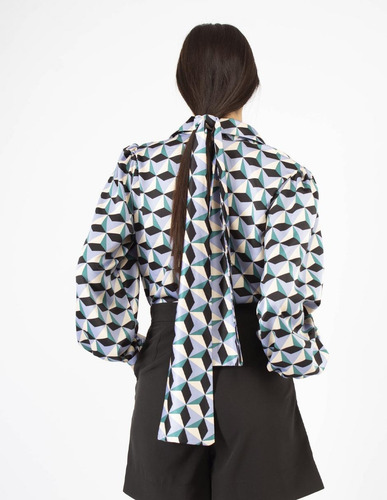 Imagen 2 de 6 de Blusa Camisera Retro Setentas Femenina Amad Mujer