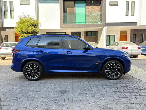 BMW X5 4.4 V8 M60I