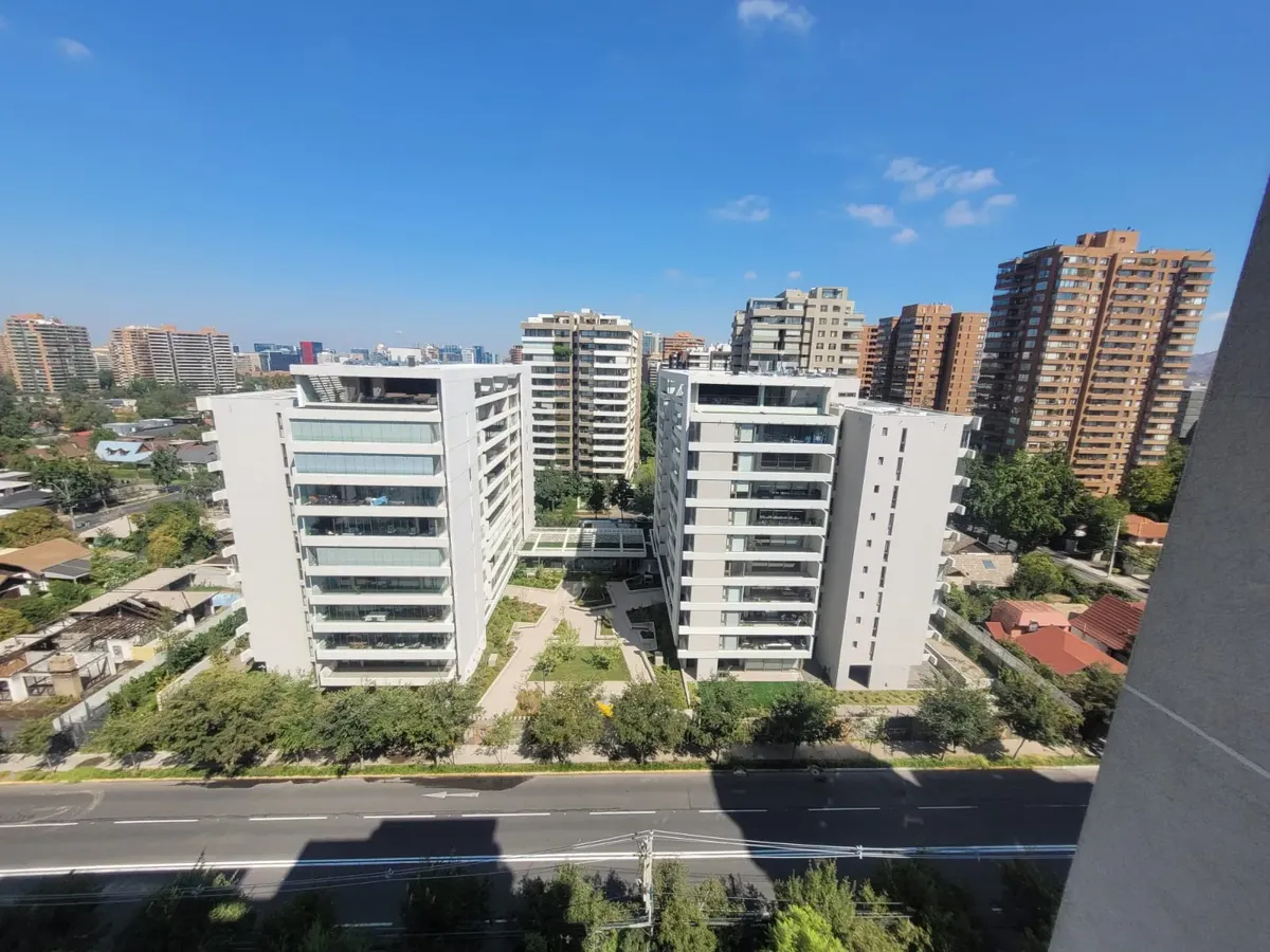 Imagen 3 de 29 de Las Condes3d+servicio Vista Despejada.edificio Full Equipado