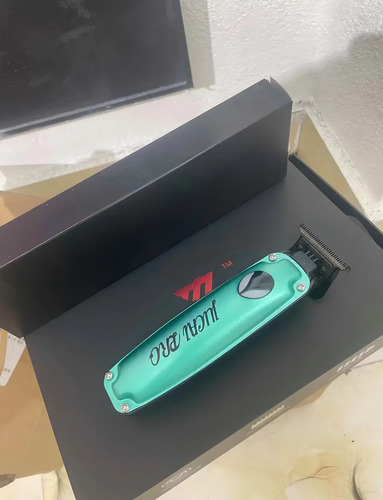 Máquina De Acabamento Jucai Pro Alien Cordless 127/220V Verde Cor Verde-claro