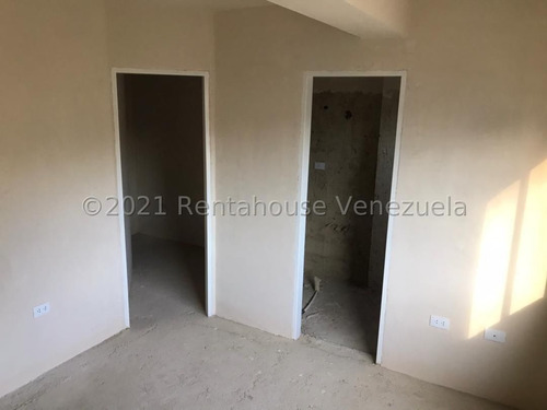 Imagen 3 de 14 de Eloisa Mejia Rentahouse Vende Townhouse En El Rincon Naguanagua 22-13614