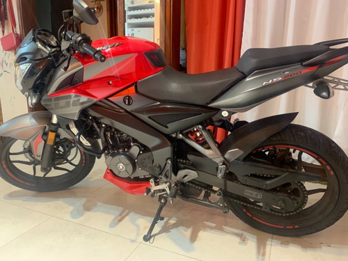 Rouser Ns 200