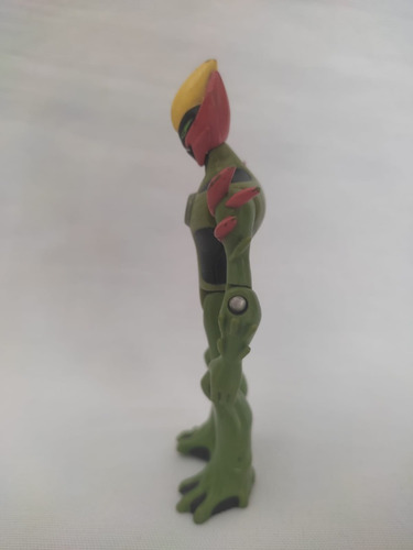 Imagen 2 de 4 de Swampfire Verde Ben 10 Bandai 01