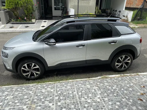 Citroën C4 Cactus 1.6 Shine Turbo Aut