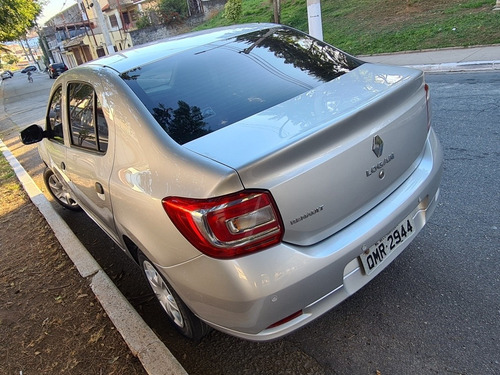 Imagem 12 de 14 de Renault Logan 2018 1.0 12v Authentique Sce 4p