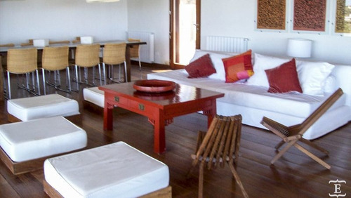 Casa En Alquiler Por Temporada De 8 Dormitorios En Club De Mar