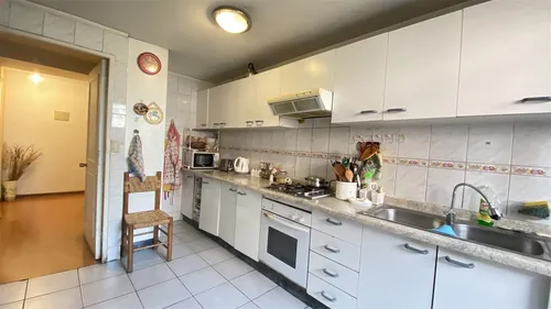 Departamento En Venta De 3 Dorm.,3 Baños, Colón, Vespucio
