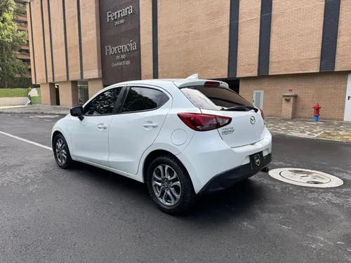 Mazda 2 Grand Touring LX