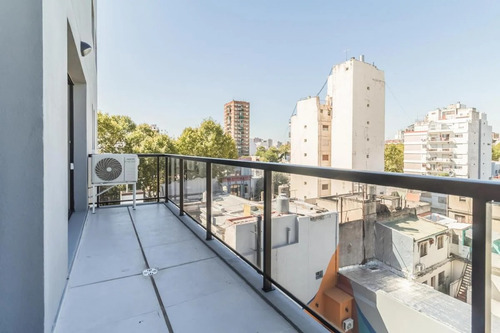 Departamento 2 Ambientes En Venta A Estrenar En Almagro Con Balcón Corrido. Amenities