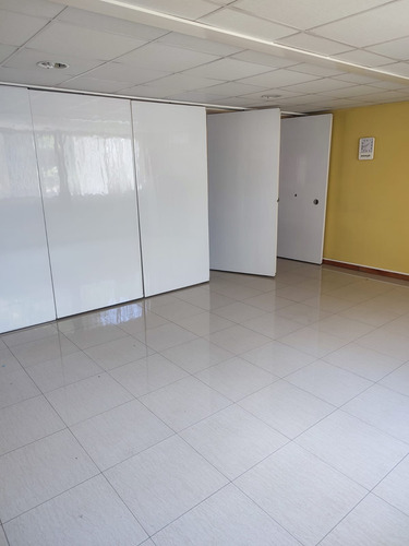 Oficina Amplia En Centro De Concepción
