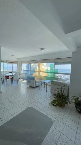 Venta De Apartamento 2 Dormitorios En Península, Punta Del Este. - Ref : Eqp5281
