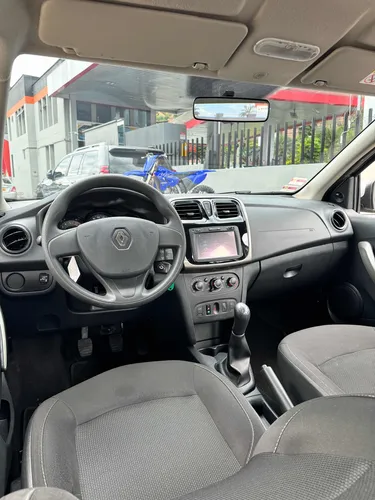 Renault Logan Expression