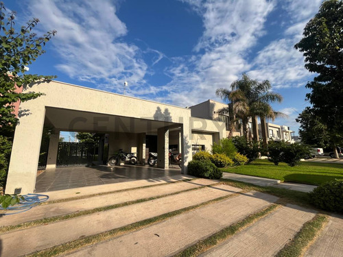 Century 21 López Vende Casa En Barrio Privado Las Cortaderas 1 En Rodeo De La Cruz, Guaymallén, Me