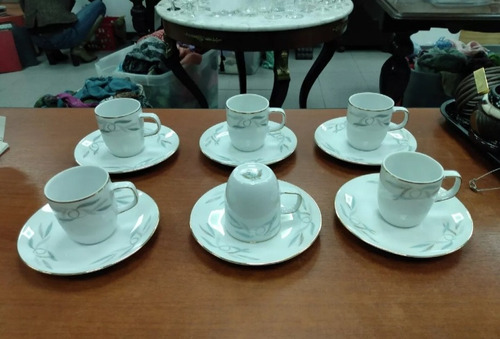 Set De Pocillos De Cafe Con Sus Platitos. Tsu. Impecables.