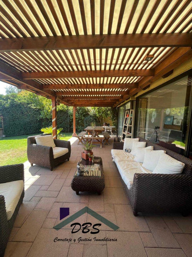 Dbs Propiedades Arrienda Casa 2 Piso 4d/5b/2est/1b$2.000.000