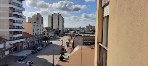 Imagen 9 de 11 de Departamento 2 Ambientes Con Cochera A 100 Mts Del Mar