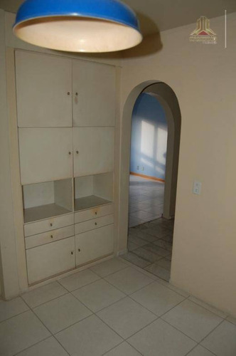 Imagem 8 de 19 de Apartamento A Venda Na Rua Carlos Von Koseritz, Três Dormitórios - Ap1019