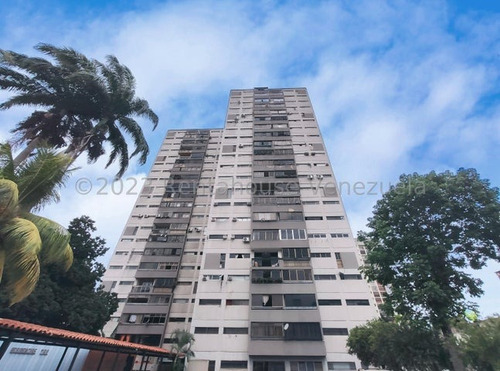 Se Vende Apartamento En Av Lara  Cod: 23-27106