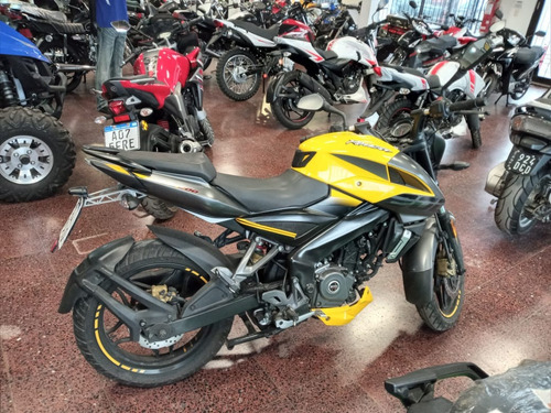 Bajaj Rouser Ns 200 Naked Street Urbana Mod 2018