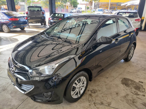 Imagem 3 de 12 de Hyundai Hb20 Comfort Plus 1.6 Preto 2014