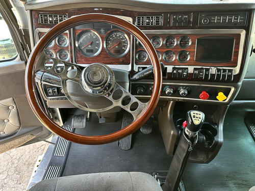 2016 Kenworth W900 Studio Sleeper Motor Cummins Isx15