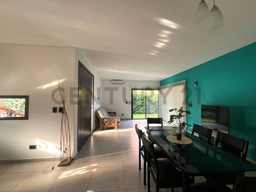 Century 21 López Vende Casa En Barrio Privado Las Cortaderas 1 En Rodeo De La Cruz, Guaymallén, Me