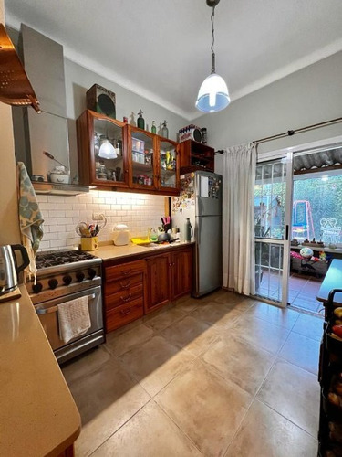 Imagen 3 de 9 de Casa En Venta En Castelar Sur