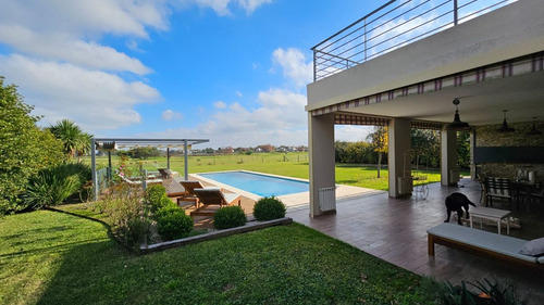 Casa 5 Amb Vta C. De Campo El Nacional Oportunidad