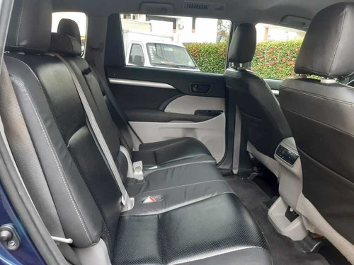 Imagen 10 de 11 de Toyota Highlander Le 2015