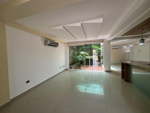 Hermoso Townhouse En Conjunto Residencial Belmonti Villas, Ubicado En San Diego