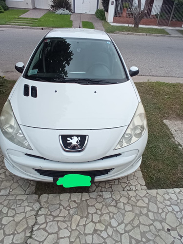 Peugeot 207 1.4 Sedan Allure 75cv