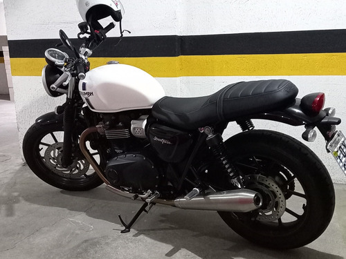 Triumph Street Twin 900cc