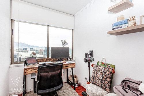 Departamento En Venta De 2 Dorm. En Las Condes