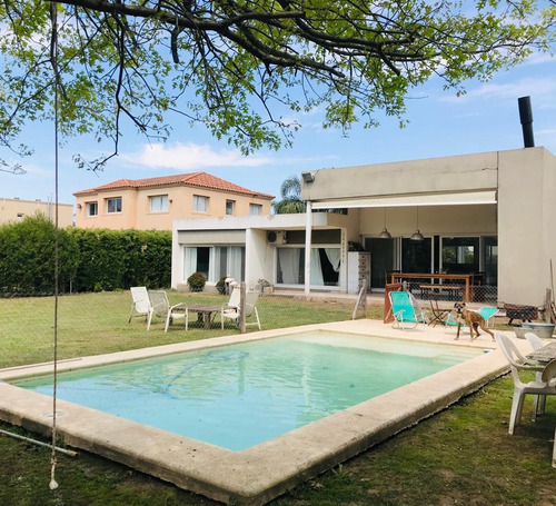 Funes. Venta. Funes Hills Cadaques. 3 Dormitorios. Suite. Piscina. Bv. Principal. 1 Planta.