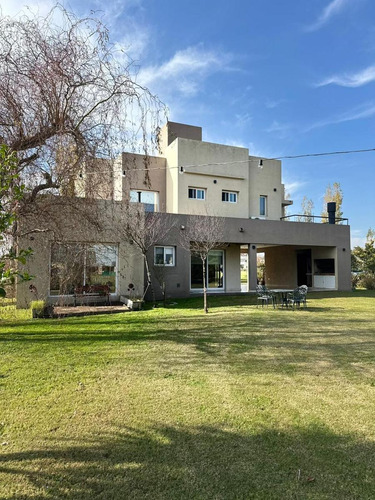 Hermosa Casa En La Concepción De Lujan